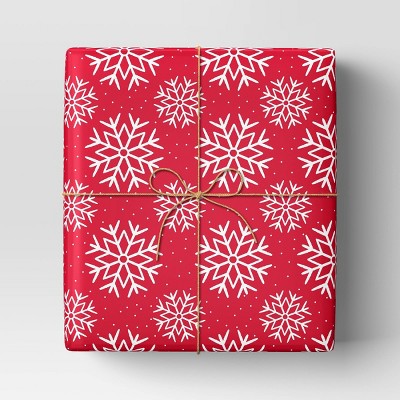  40" 220 Sq Ft Christmas Roll Wrap White Snowflakes On Red - Wondershop™