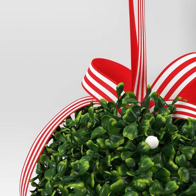  Christmas Box Wood Mistletoe - Wondershop™
